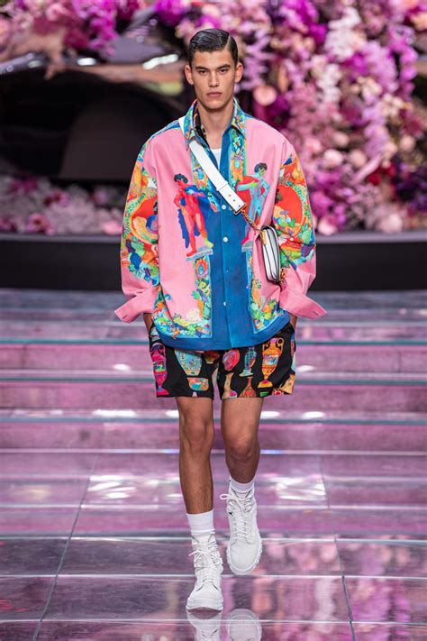 versace menswear spring summer 2020|Versace Spring 2020 Menswear Collection .